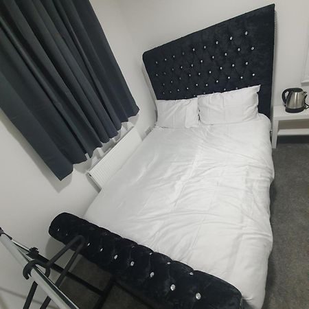 Beautiful Rooms Shaw St And Pine St Bury  Buitenkant foto