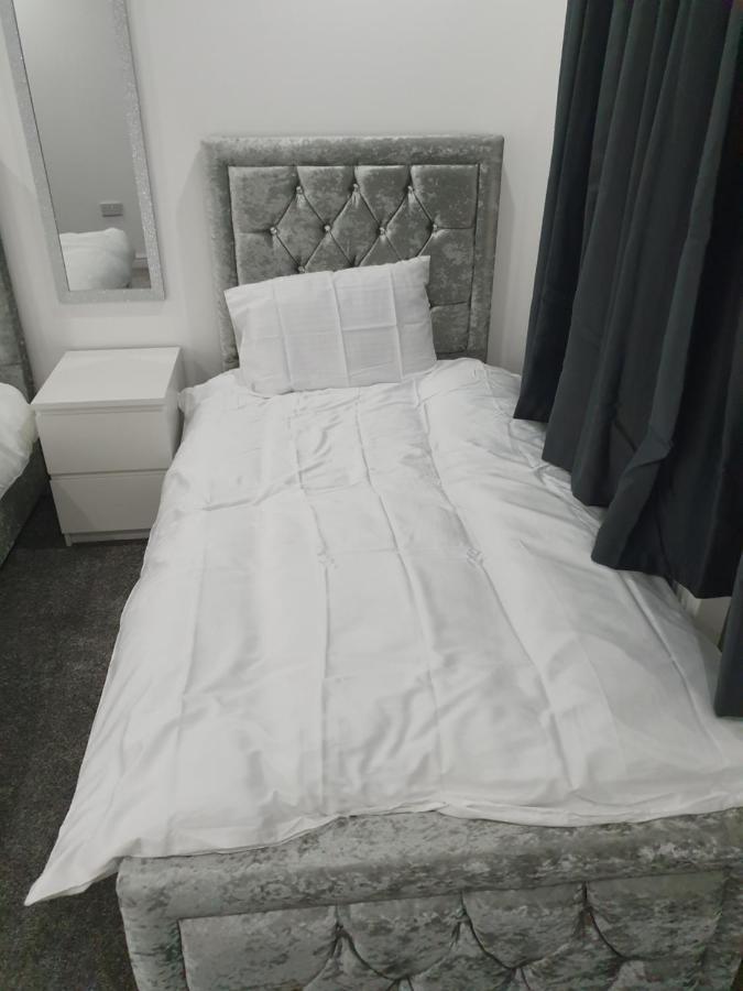 Beautiful Rooms Shaw St And Pine St Bury  Buitenkant foto