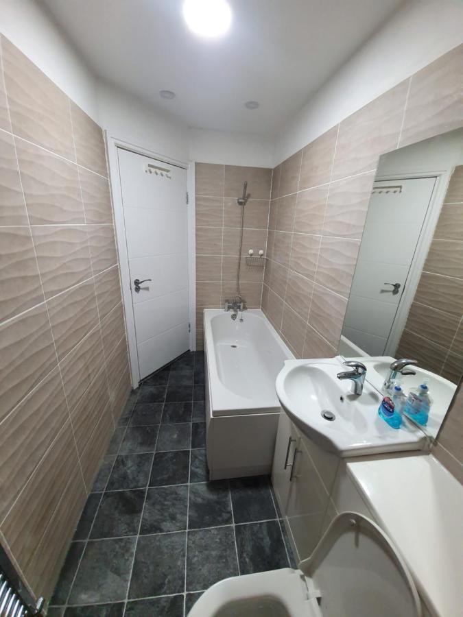 Beautiful Rooms Shaw St And Pine St Bury  Buitenkant foto