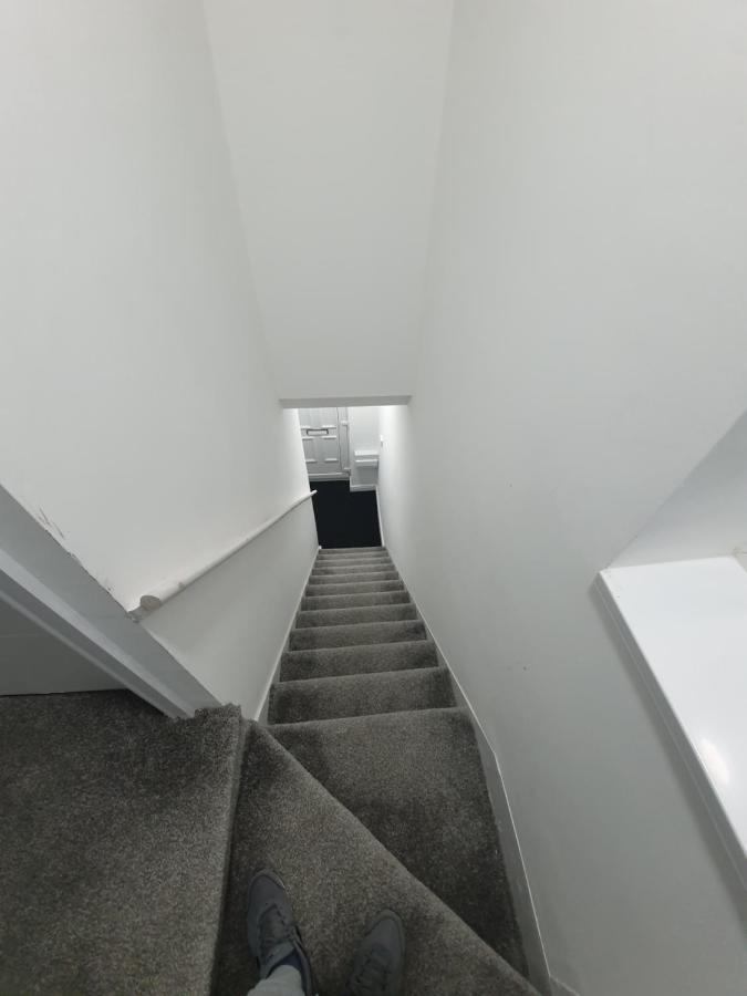Beautiful Rooms Shaw St And Pine St Bury  Buitenkant foto