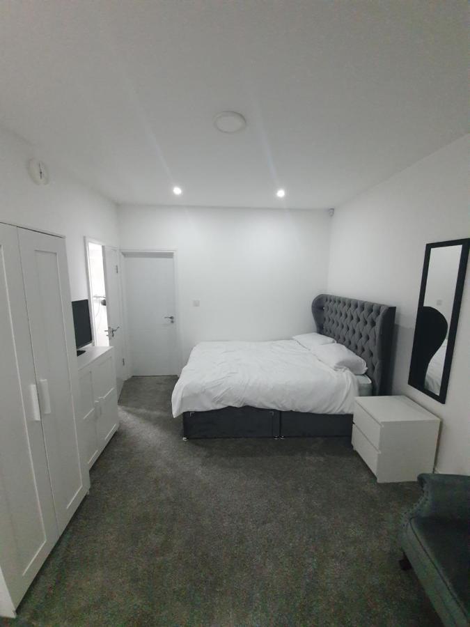 Beautiful Rooms Shaw St And Pine St Bury  Buitenkant foto