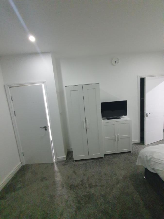 Beautiful Rooms Shaw St And Pine St Bury  Buitenkant foto