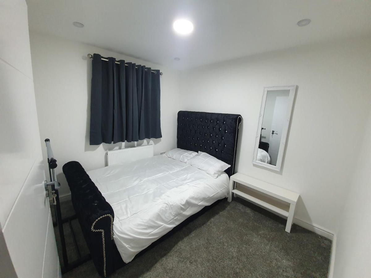 Beautiful Rooms Shaw St And Pine St Bury  Buitenkant foto