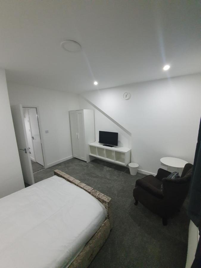 Beautiful Rooms Shaw St And Pine St Bury  Buitenkant foto