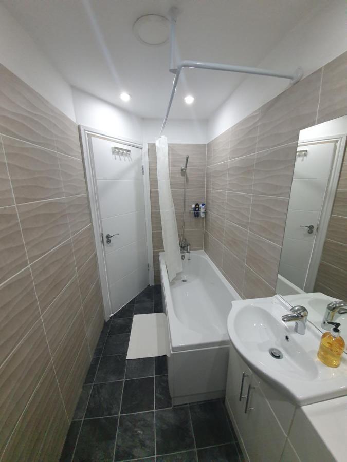 Beautiful Rooms Shaw St And Pine St Bury  Buitenkant foto